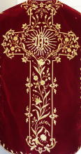 Red Antique Roman Vestment 8365